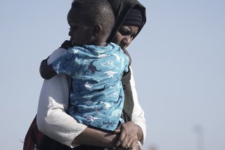 Deux mois de guerre au Soudan ont entraîné le déplacement de plus d'un million d'enfants, tandis que 330 autres ont été tués et plus de 1900 ont été blessés, a détaillé jeudi le Fonds des Nations unies pour l'enfance dans un communiqué.